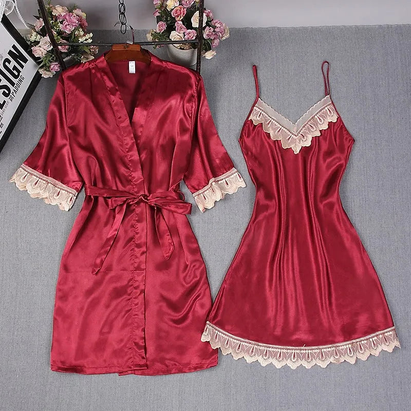 Peignoir vintage en satin et dentelle pour femme
