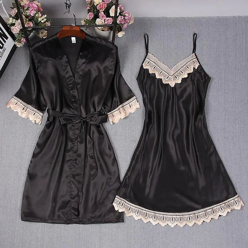 Peignoir vintage en satin et dentelle pour femme