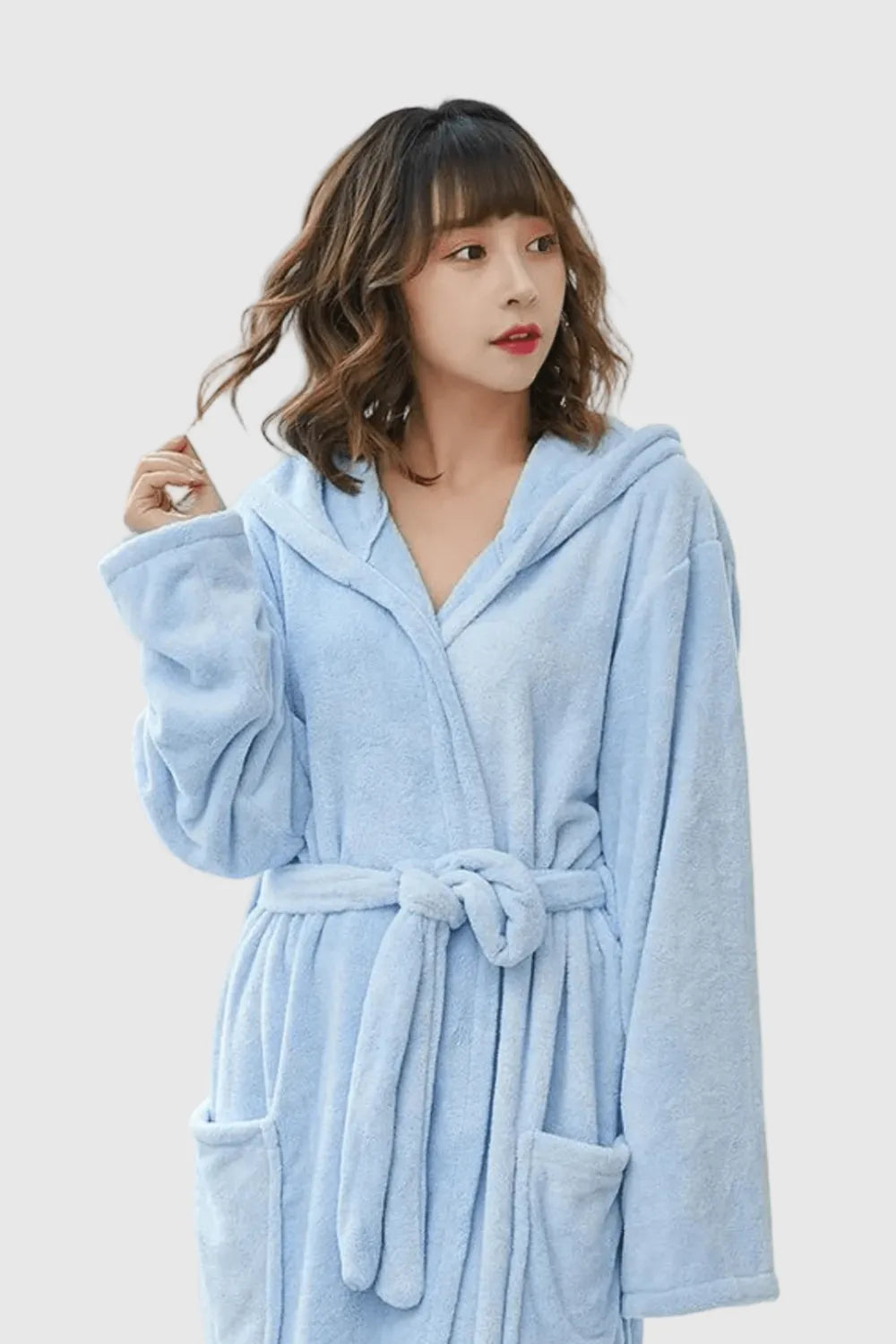 Peignoir moelleux femme avec capuche pour l'hiver