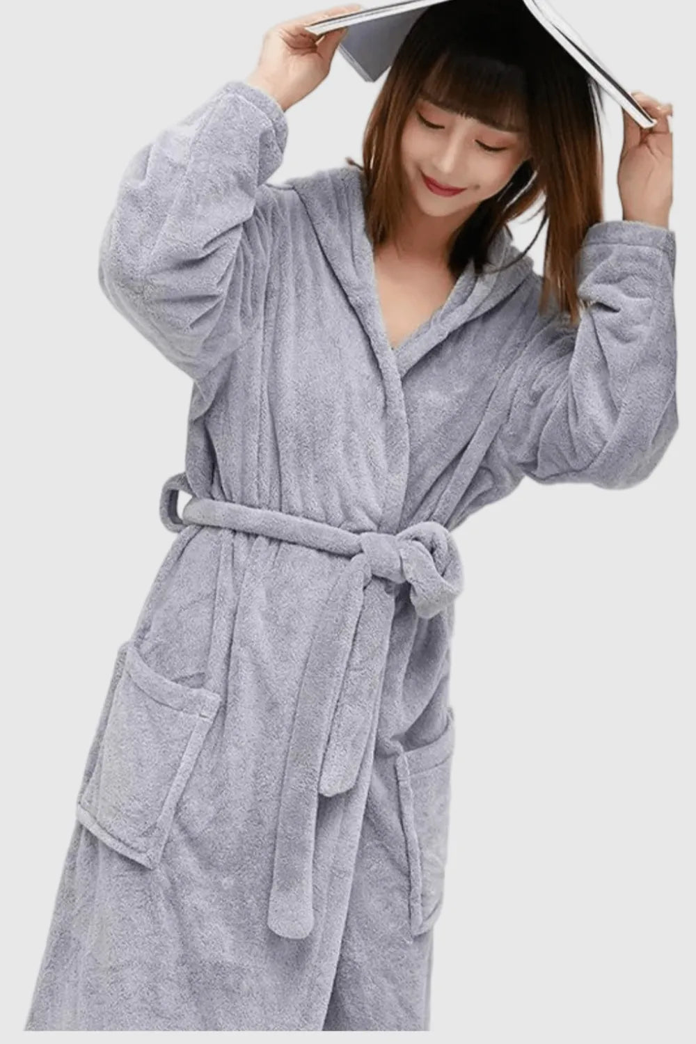 Peignoir moelleux femme avec capuche pour l'hiver