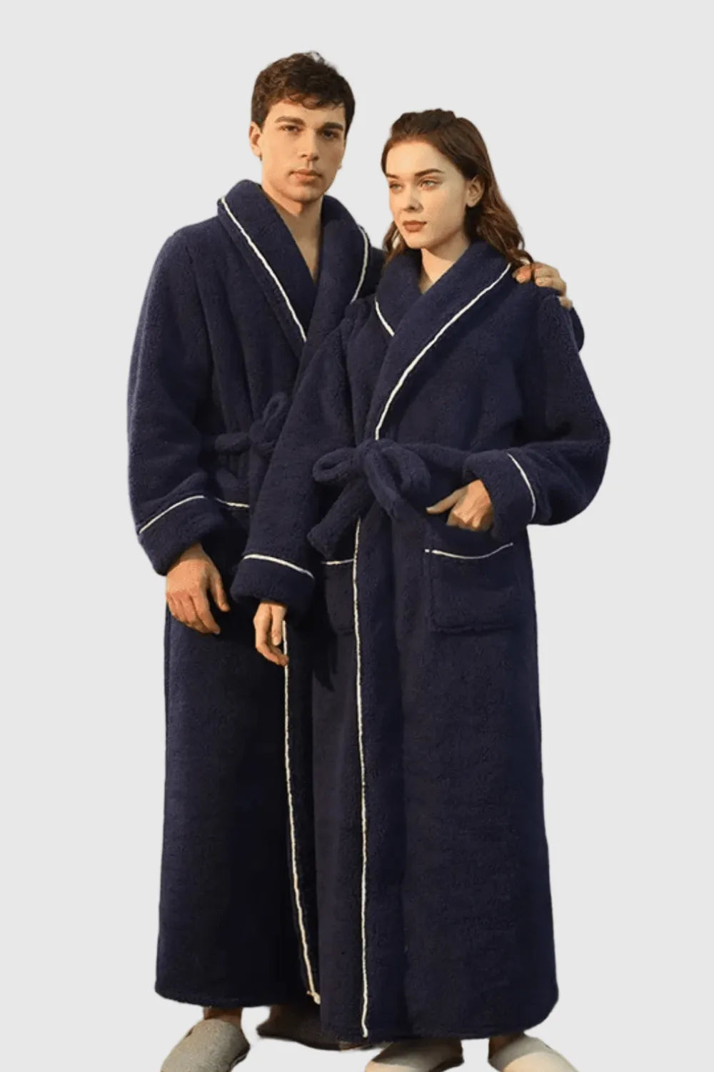 Peignoir élégant assorti pour couple amoureux