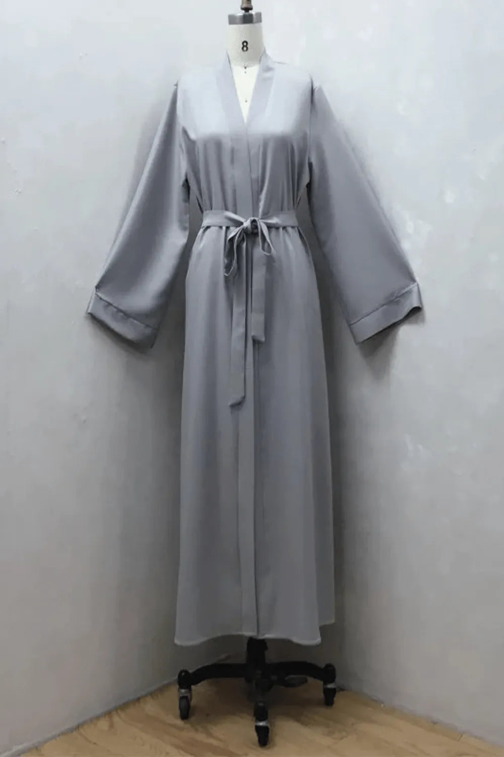 Kimono élégant à motifs pour femme musulmane Gris / XXL Peignoir et bain