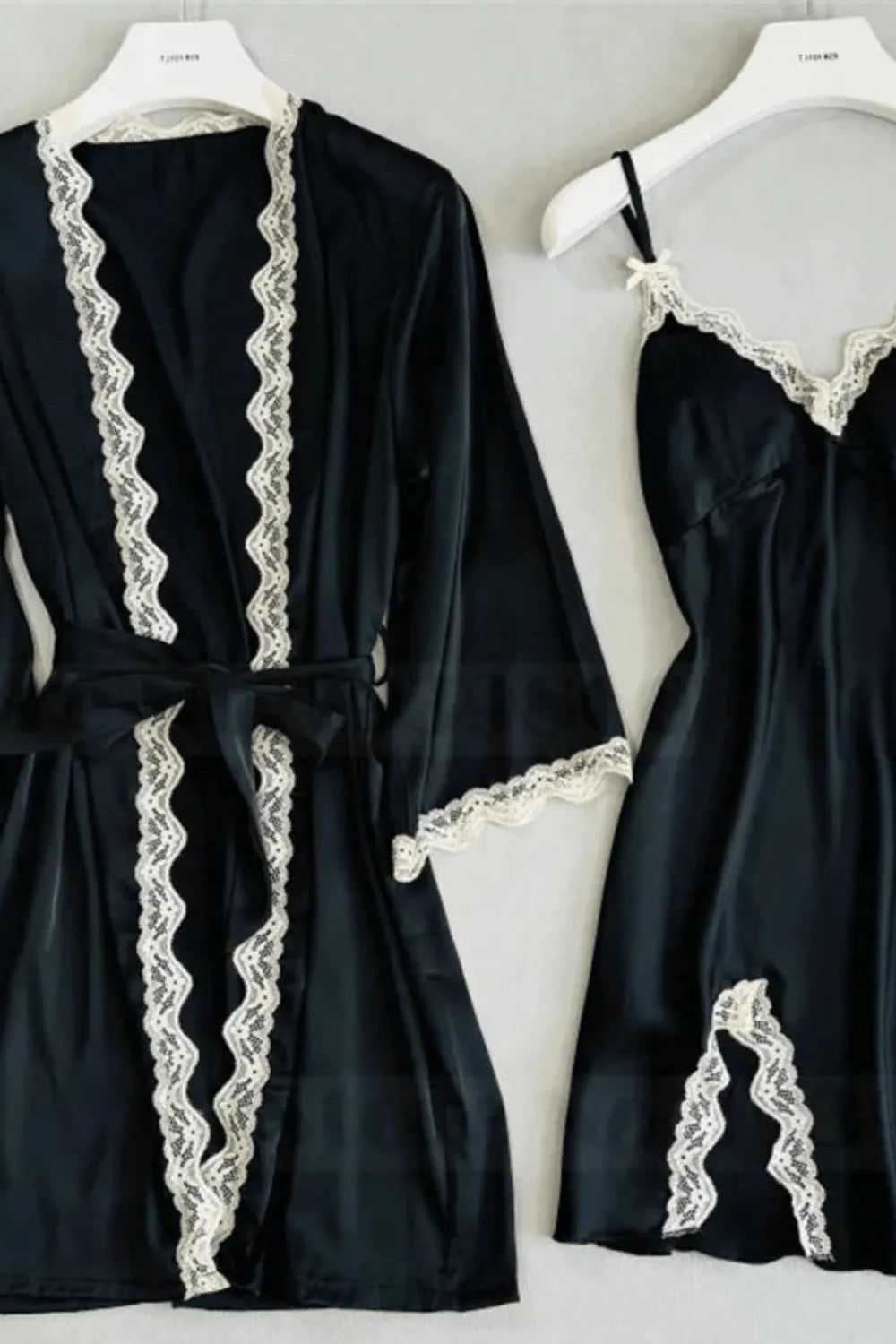 Kimono élégant deux pièces pour femme ambiance romantique Noir / 1m50 à 1m80 ≃ 80kg Peignoir et bain