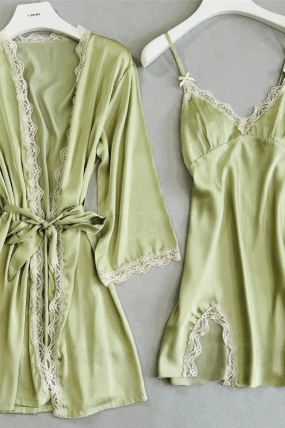 Kimono élégant deux pièces pour femme ambiance romantique Vert / 1m50 à 1m80 ≃ 80kg Peignoir et bain