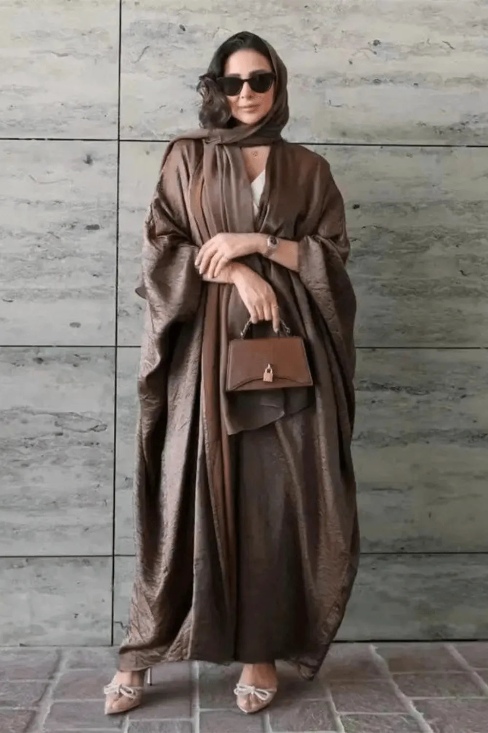 Kimono élégant pour femme style abaya idéal soirée Marron / XXL Peignoir et bain