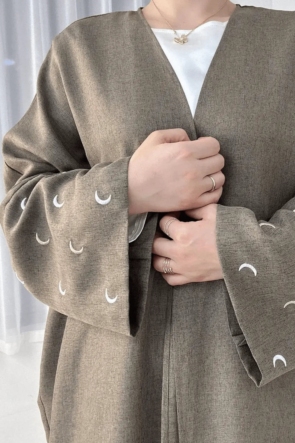 Kimono élégant pour femme style luxueux élégant Taupe / XXL Peignoir et bain