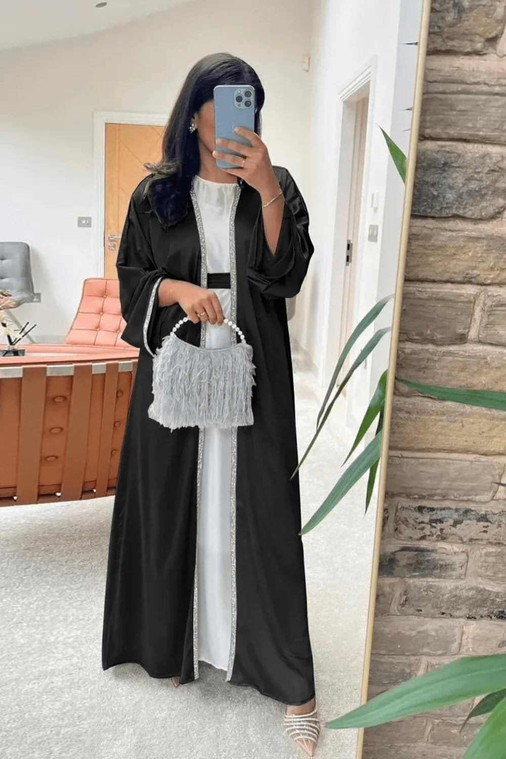 Kimono élégant pour soirée femme ambiance chic Peignoir et bain