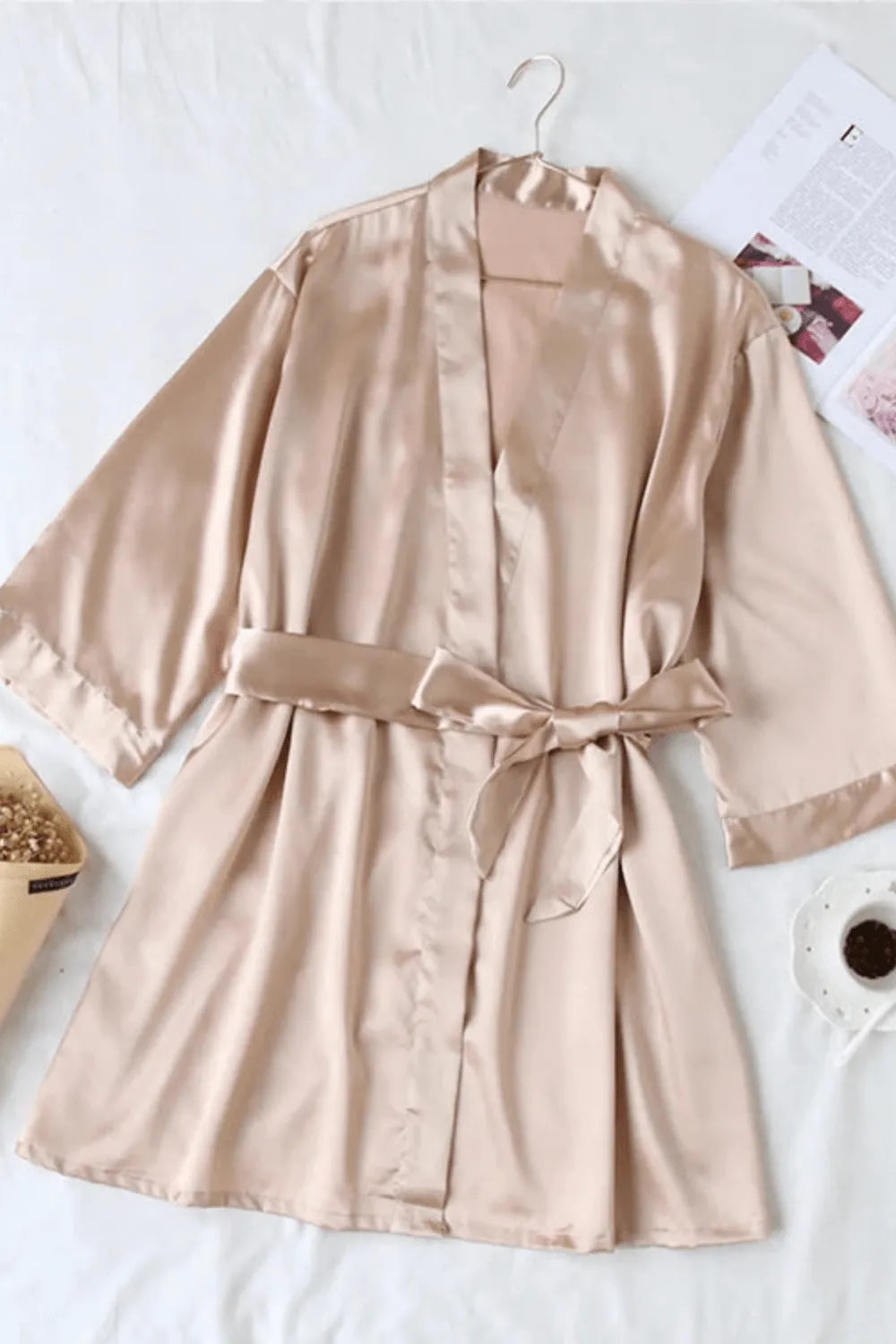 Kimono élégant en soie pour femme ambiance zen