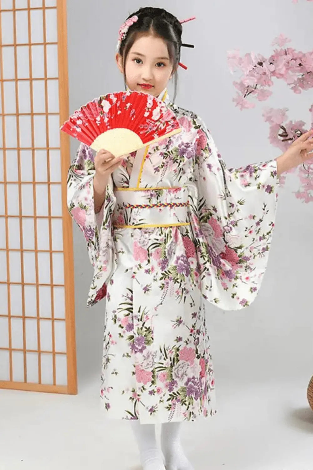 Kimono fleuri élégant pour fillette