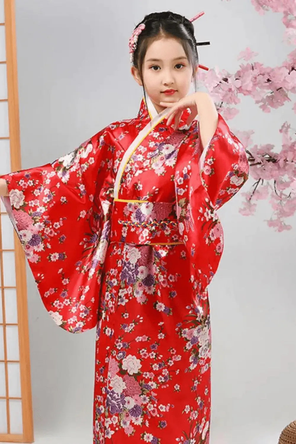 Kimono fleuri élégant pour fillette