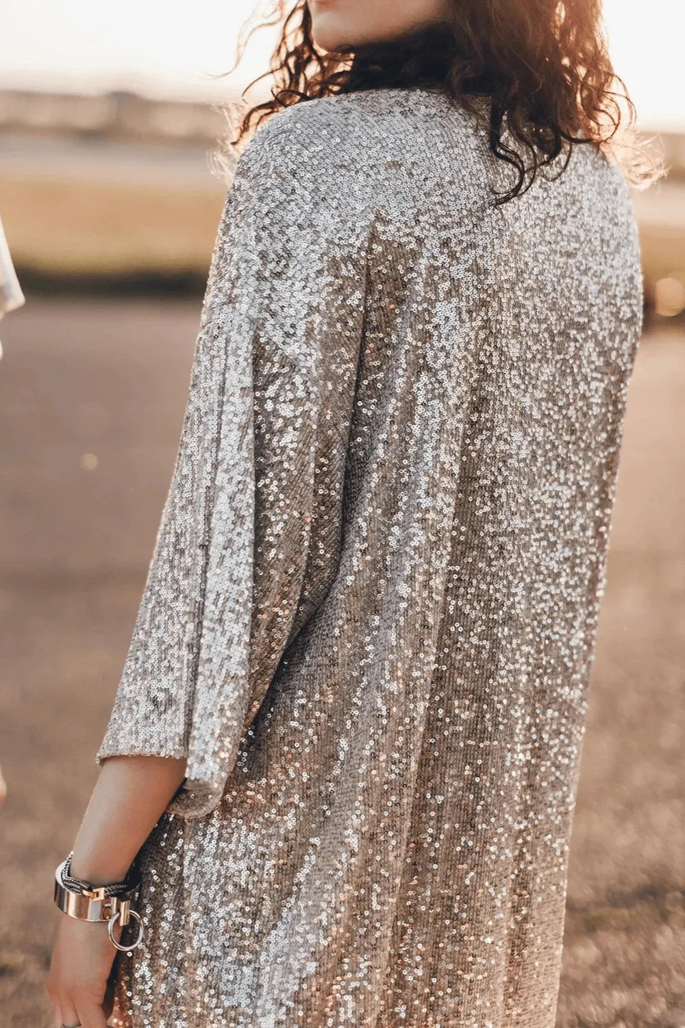 Kimono scintillant élégant pour soirées festives Peignoir et bain