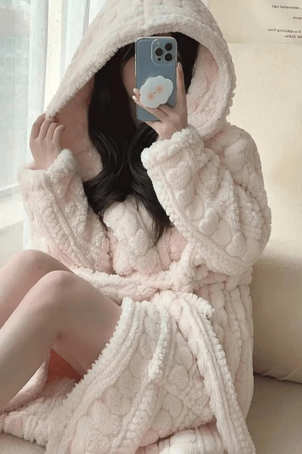 Peignoir à capuche femme cocooning et confort chaleureux