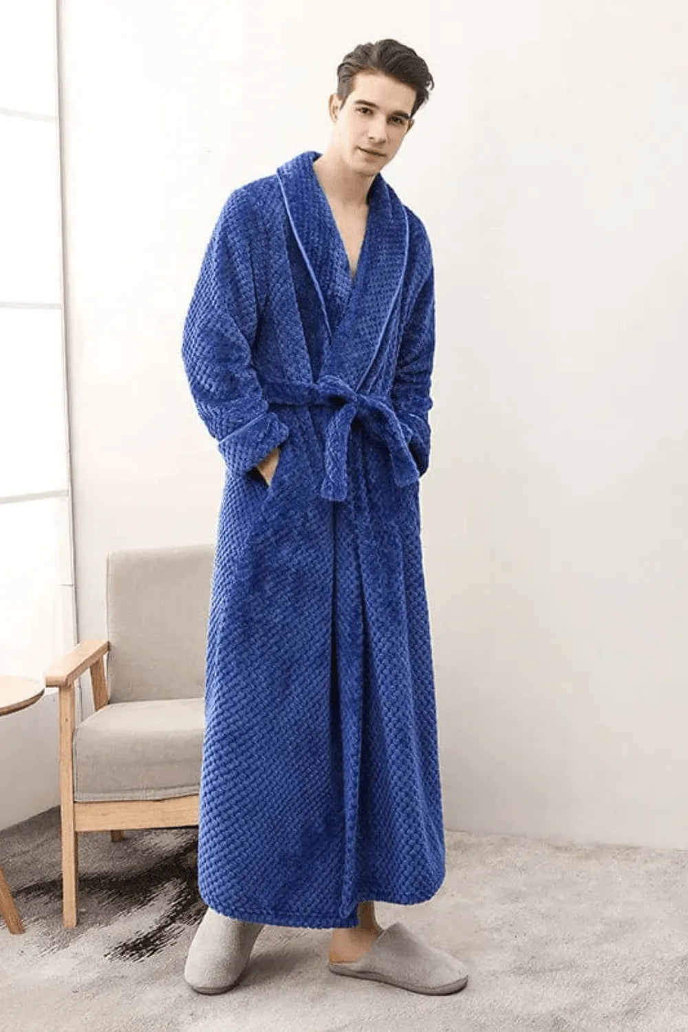 Peignoir blanc élégant pour homme spa et détente