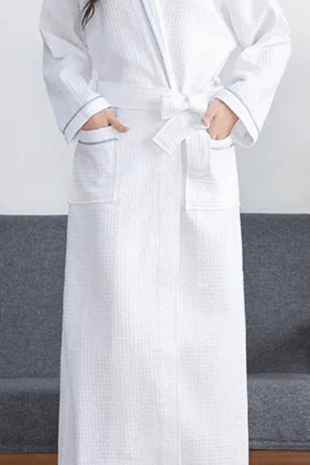 Peignoir blanc élégant pour moments de détente