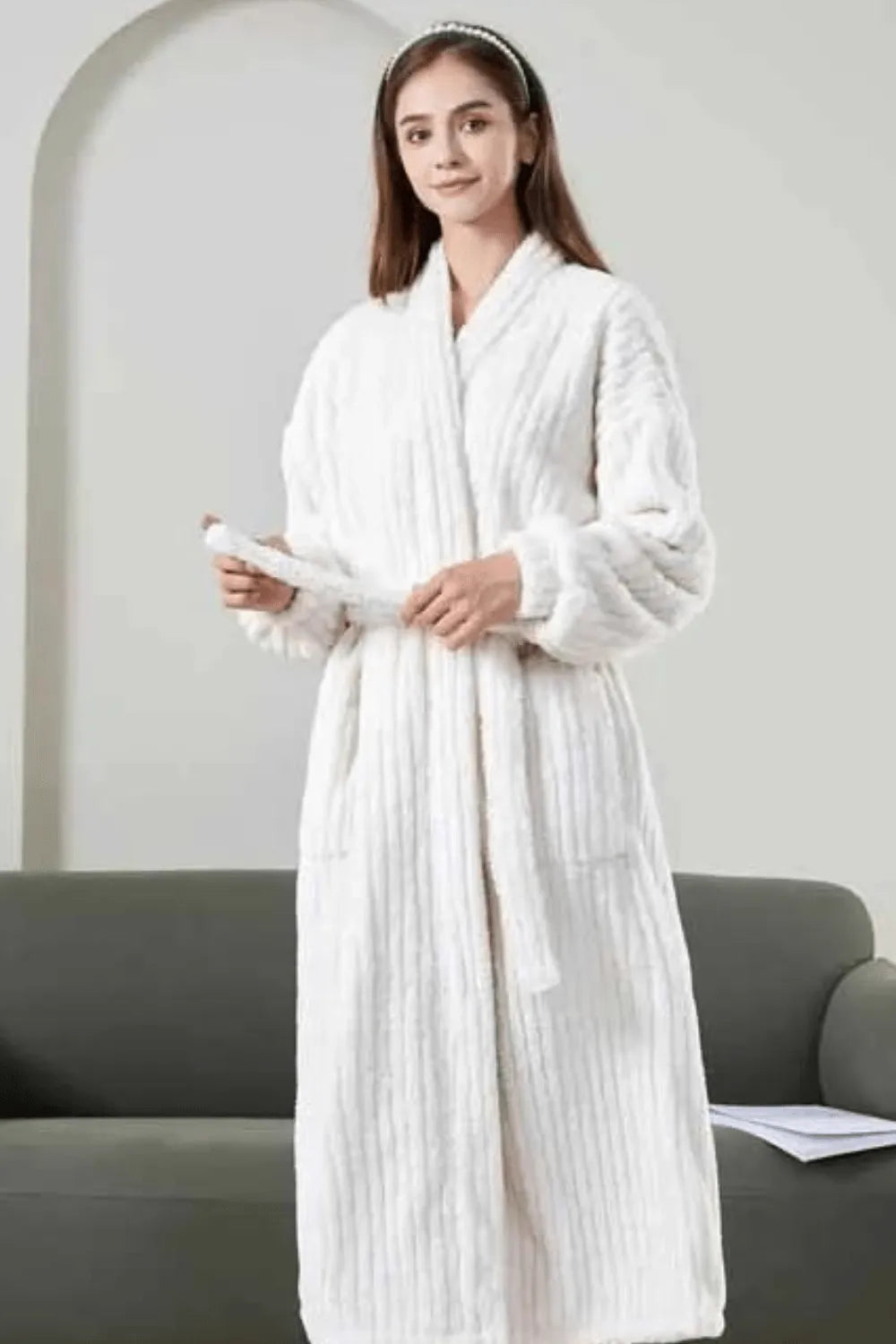 Peignoir élégant femme style spa modèle luxueux
