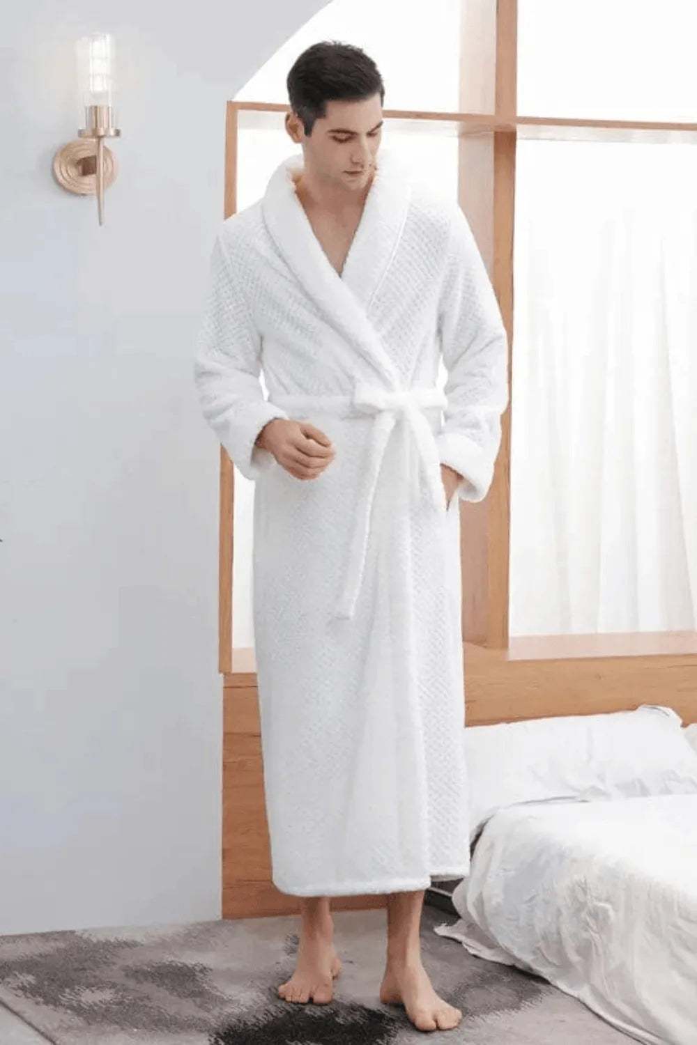 Peignoir élégant pour homme ambiance détente maison