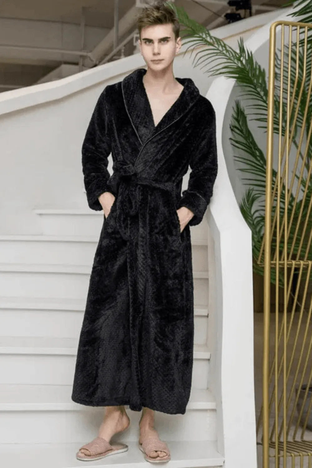 Peignoir élégant pour homme ambiance détente maison