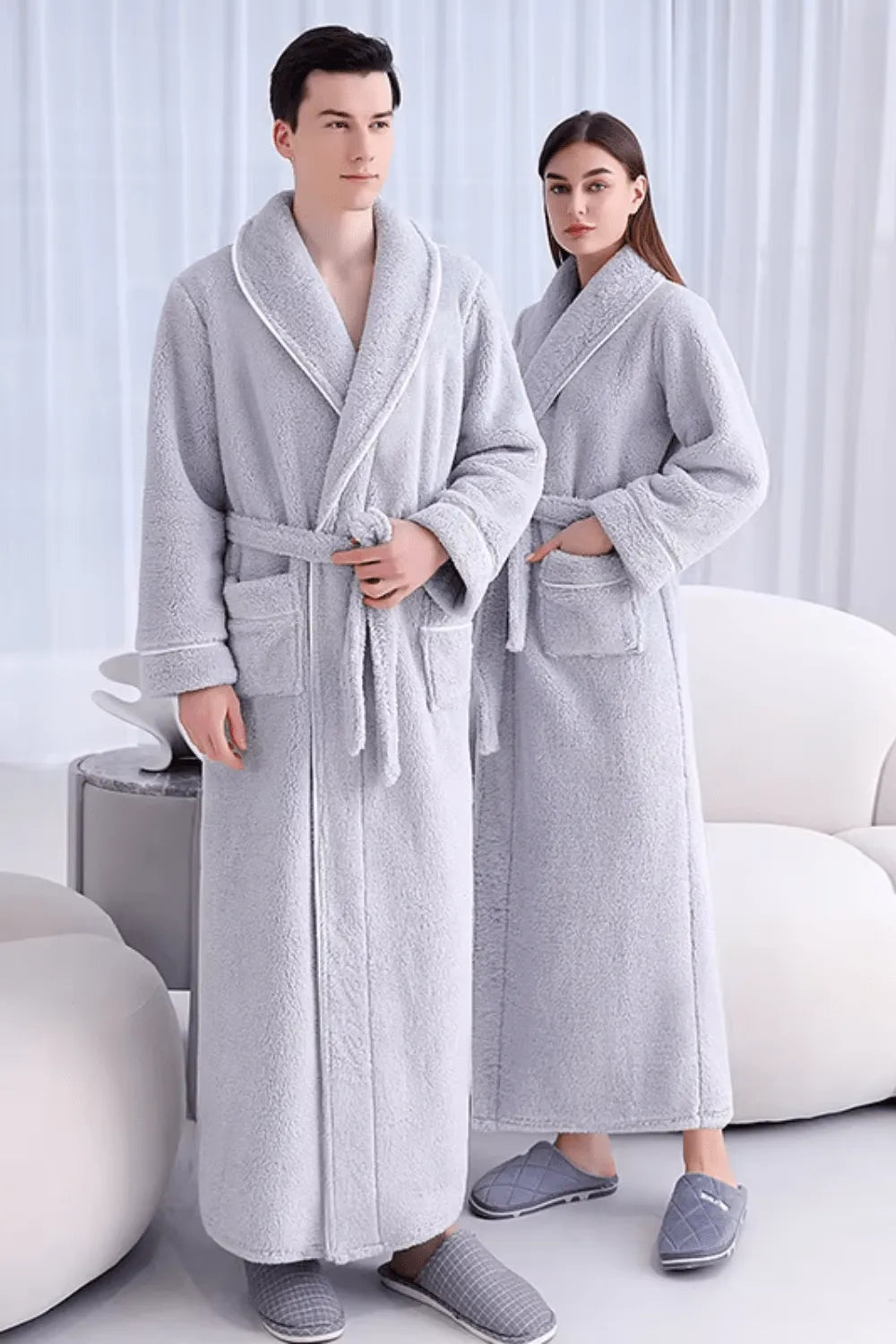 Peignoir élégant à capuche pour après-douche