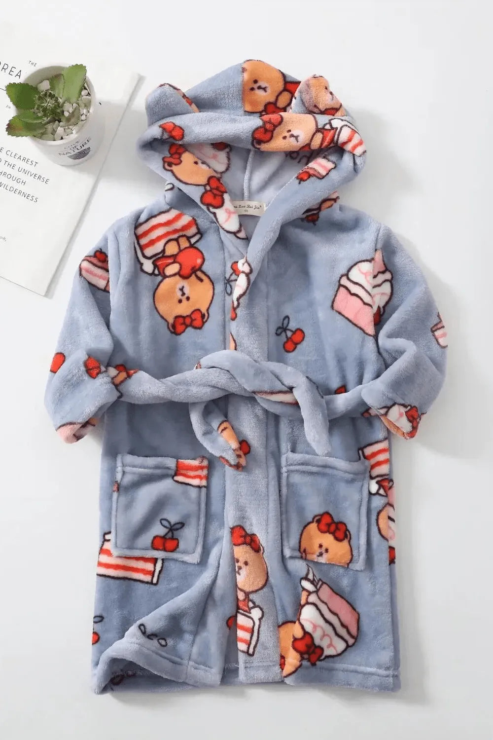 Peignoir enfant coloré après-douche ambiance ludique