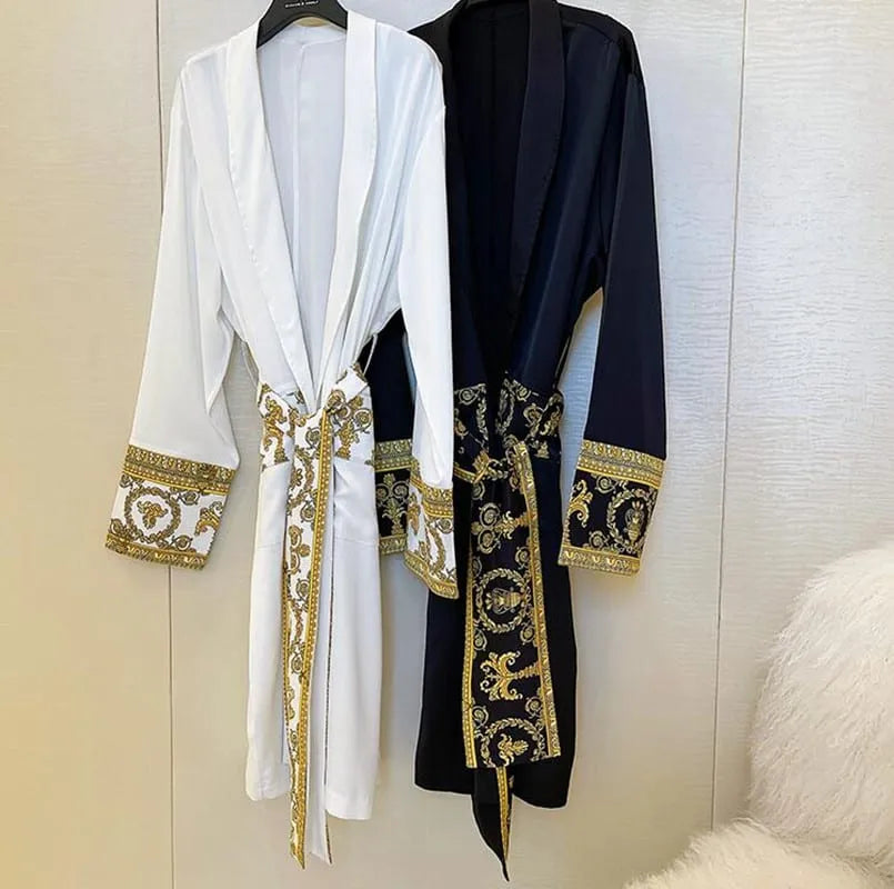 Peignoir élégant avec ornements dorés pour femme Peignoir et bain