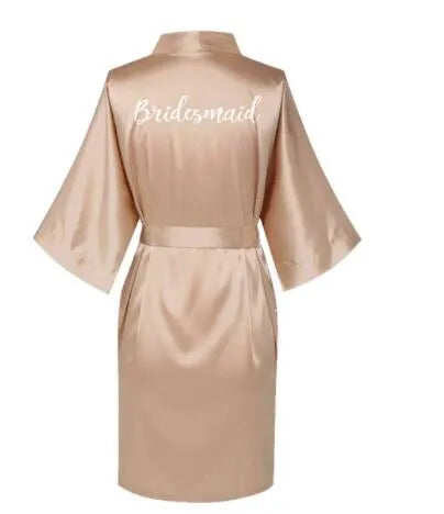 Peignoir élégant en soie brodée spécial mariage s / Bridesmaid Peignoir et bain
