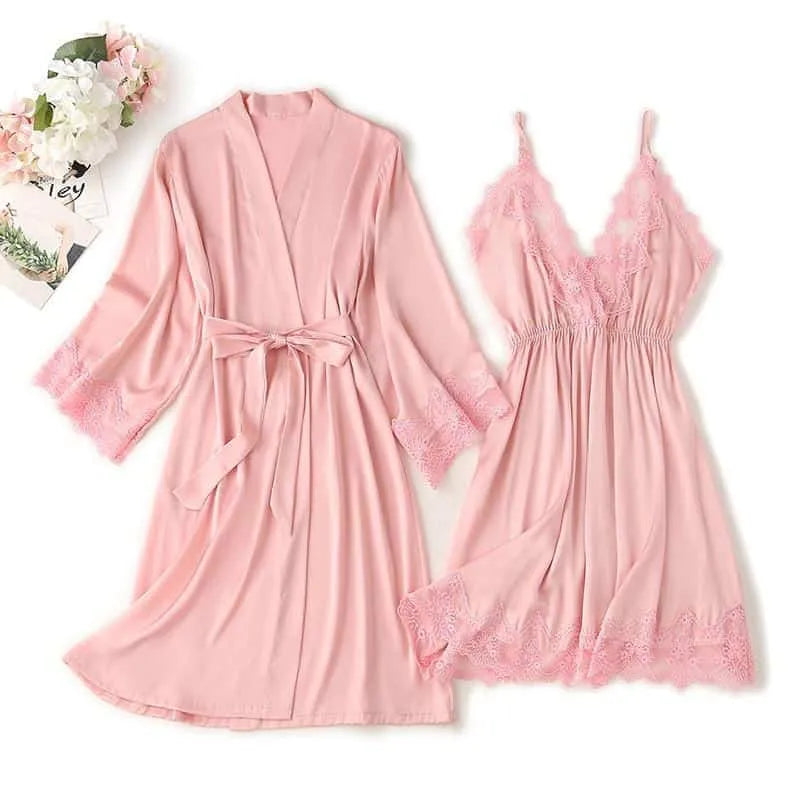 Peignoir élégant femme avec robe décolleté sexy Peignoir et bain