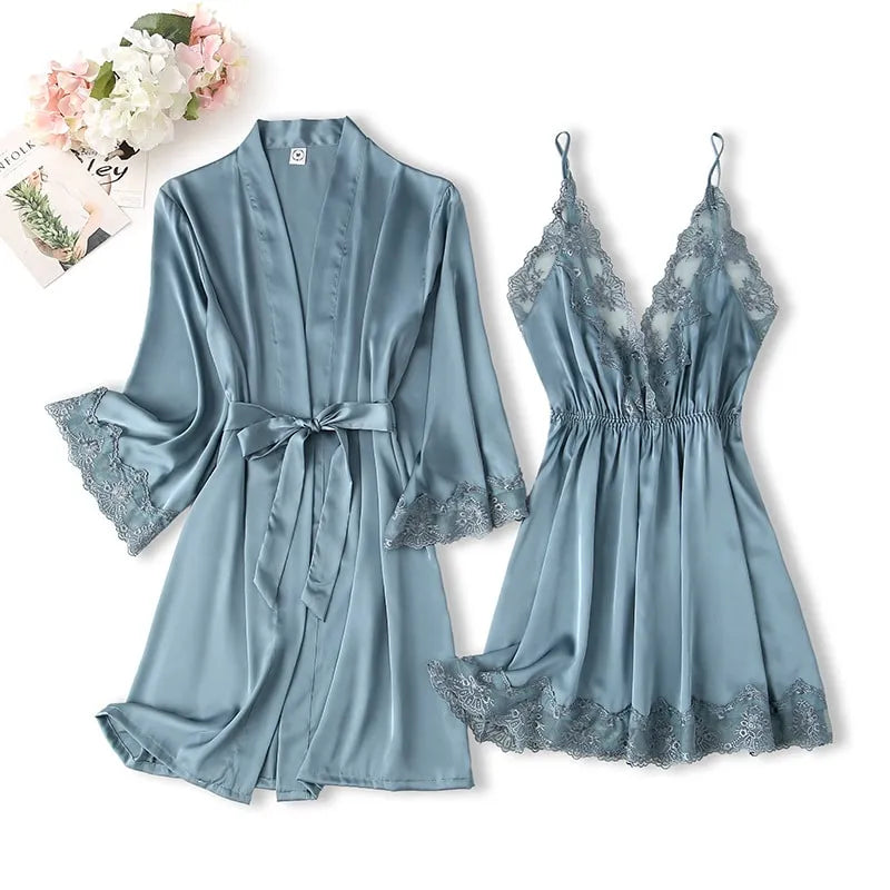 Peignoir élégant femme avec robe décolleté sexy Peignoir et bain