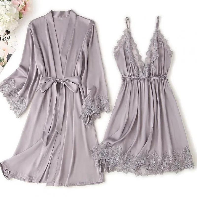 Peignoir élégant femme avec robe décolleté sexy Peignoir et bain
