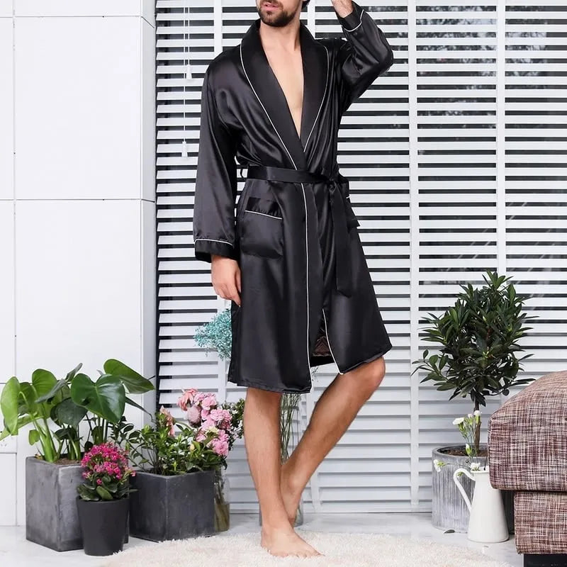 Peignoir élégant noir pour homme ambiance luxueuse xs Peignoir et bain