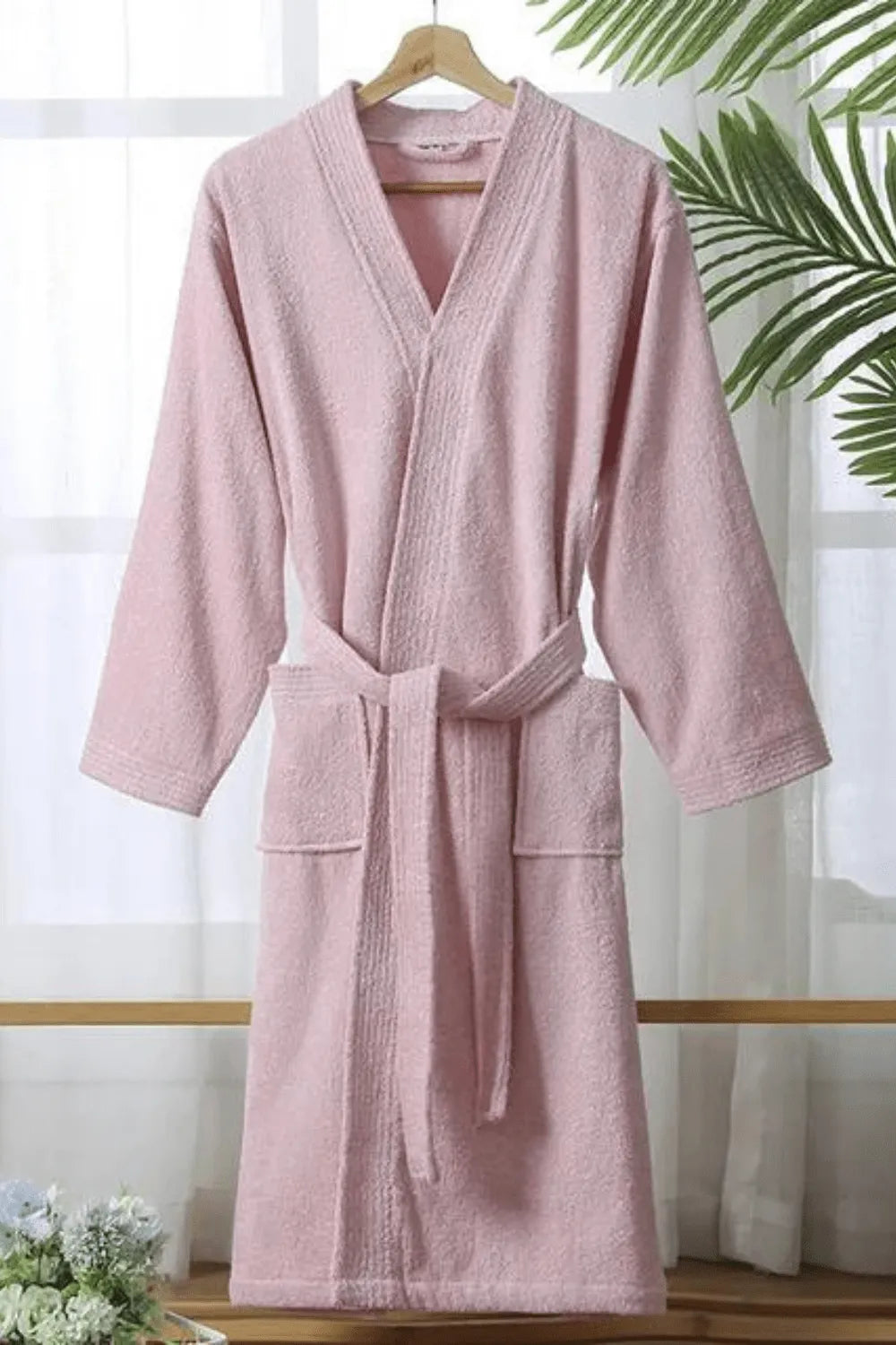 Peignoir éponge confortable pour moments de détente
