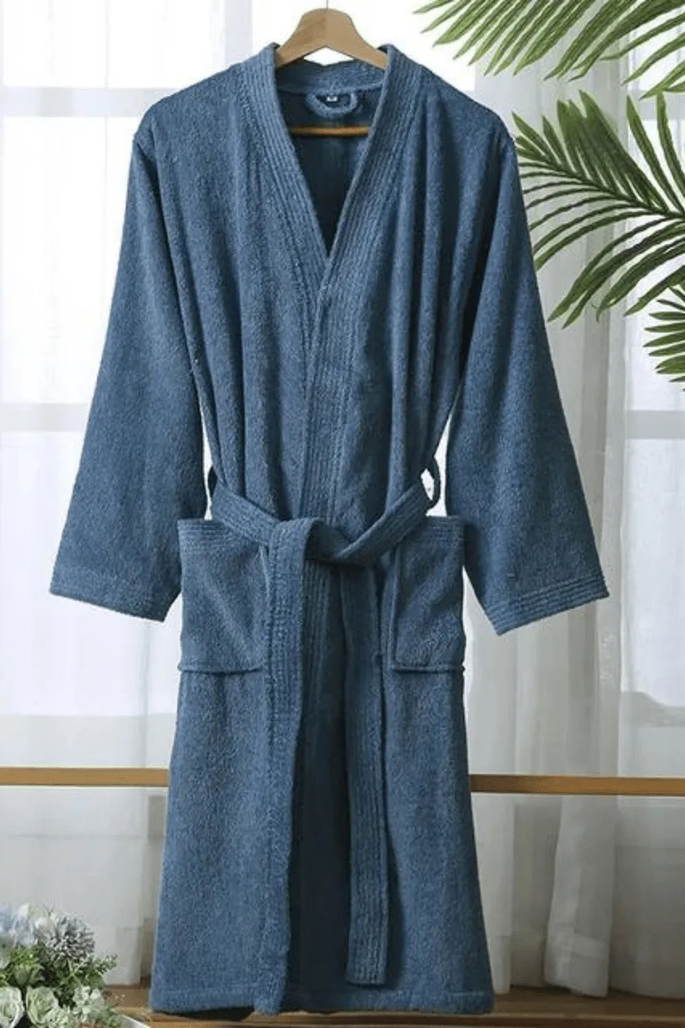 Peignoir éponge confortable pour moments de détente
