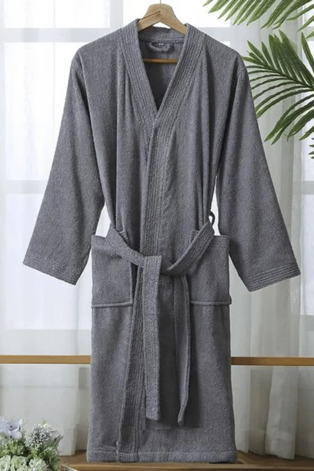 Peignoir éponge confortable pour moments de détente