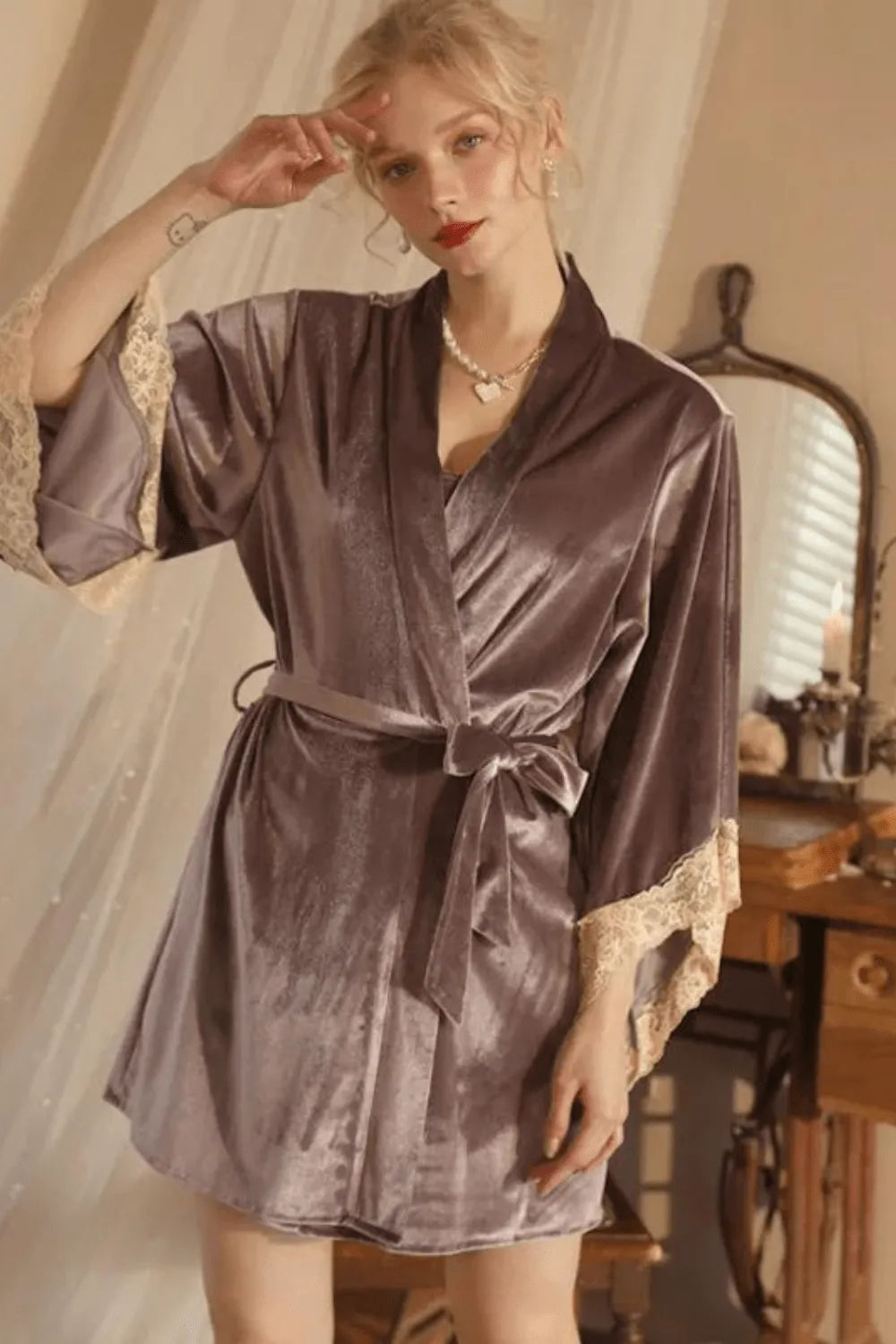 Peignoir glamour en velours pour détente femme