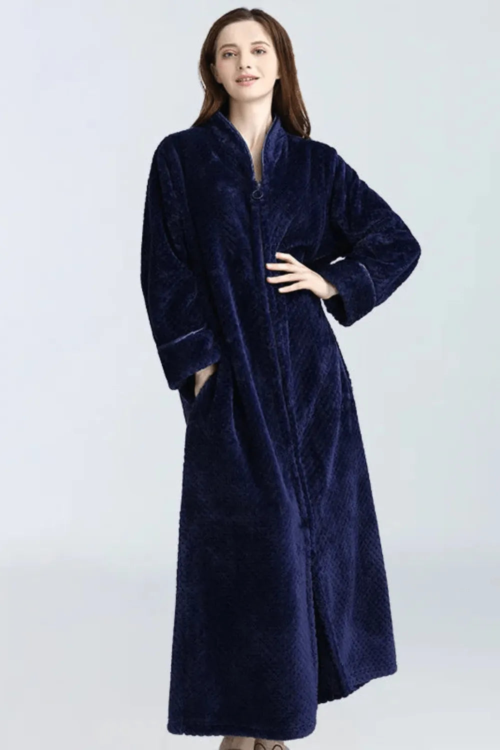 Peignoir à capuche zippé pour femme élégant