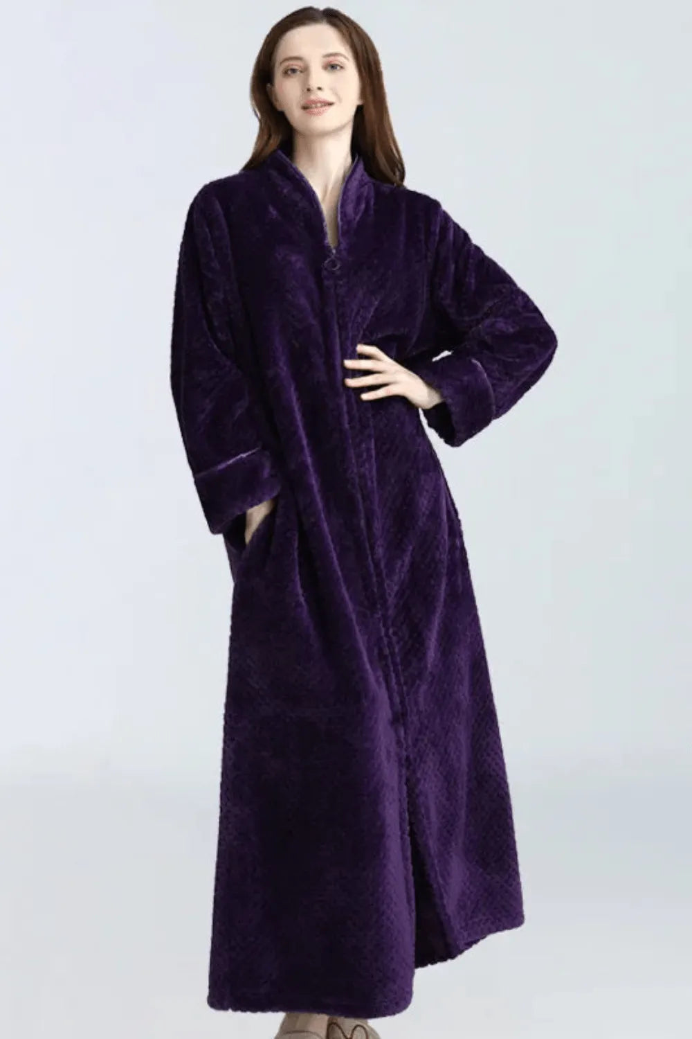 Peignoir à capuche zippé pour femme élégant