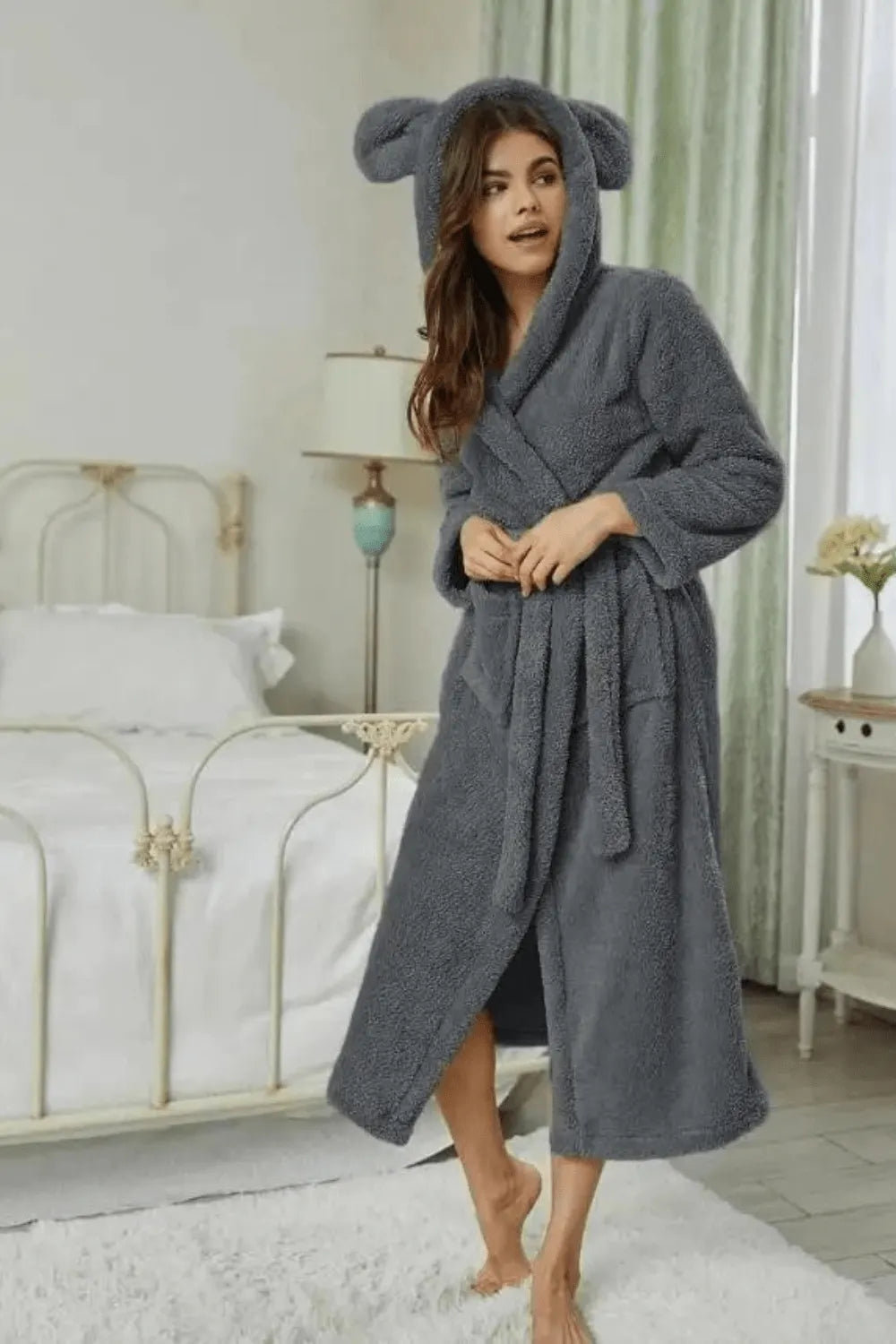 Peignoir rouge élégant pour femme ambiance cocooning