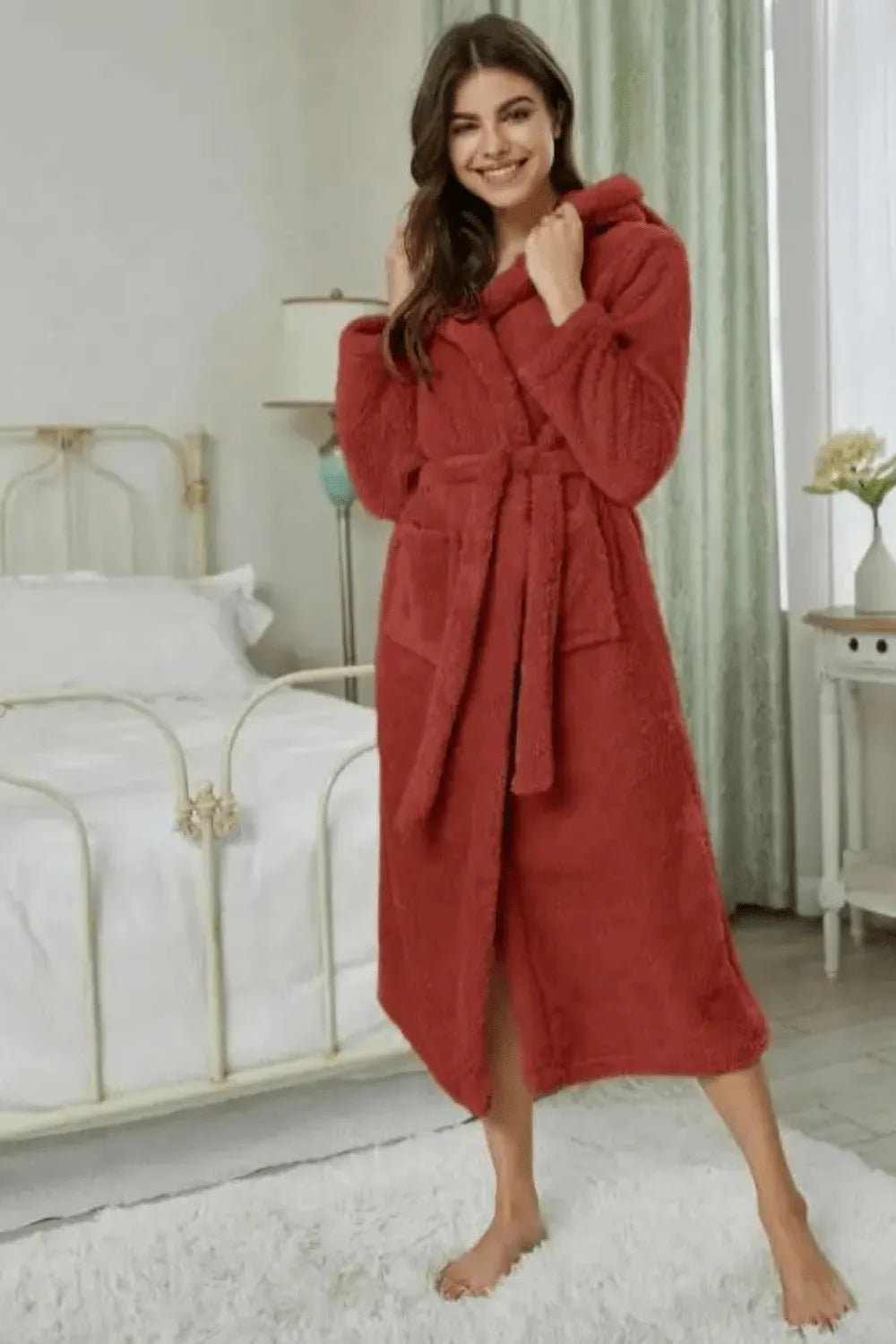Peignoir rouge élégant pour femme ambiance cocooning