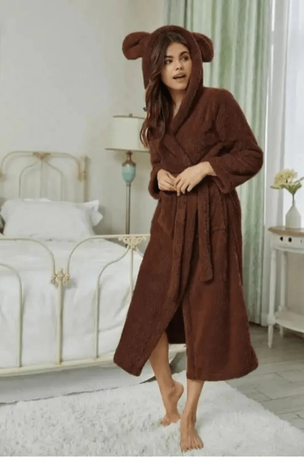 Peignoir rouge élégant pour femme ambiance cocooning