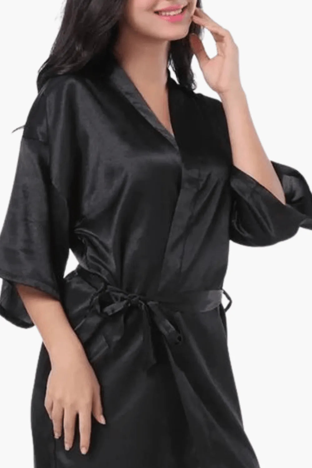 Peignoir élégant noir pour femme ambiance satin chic