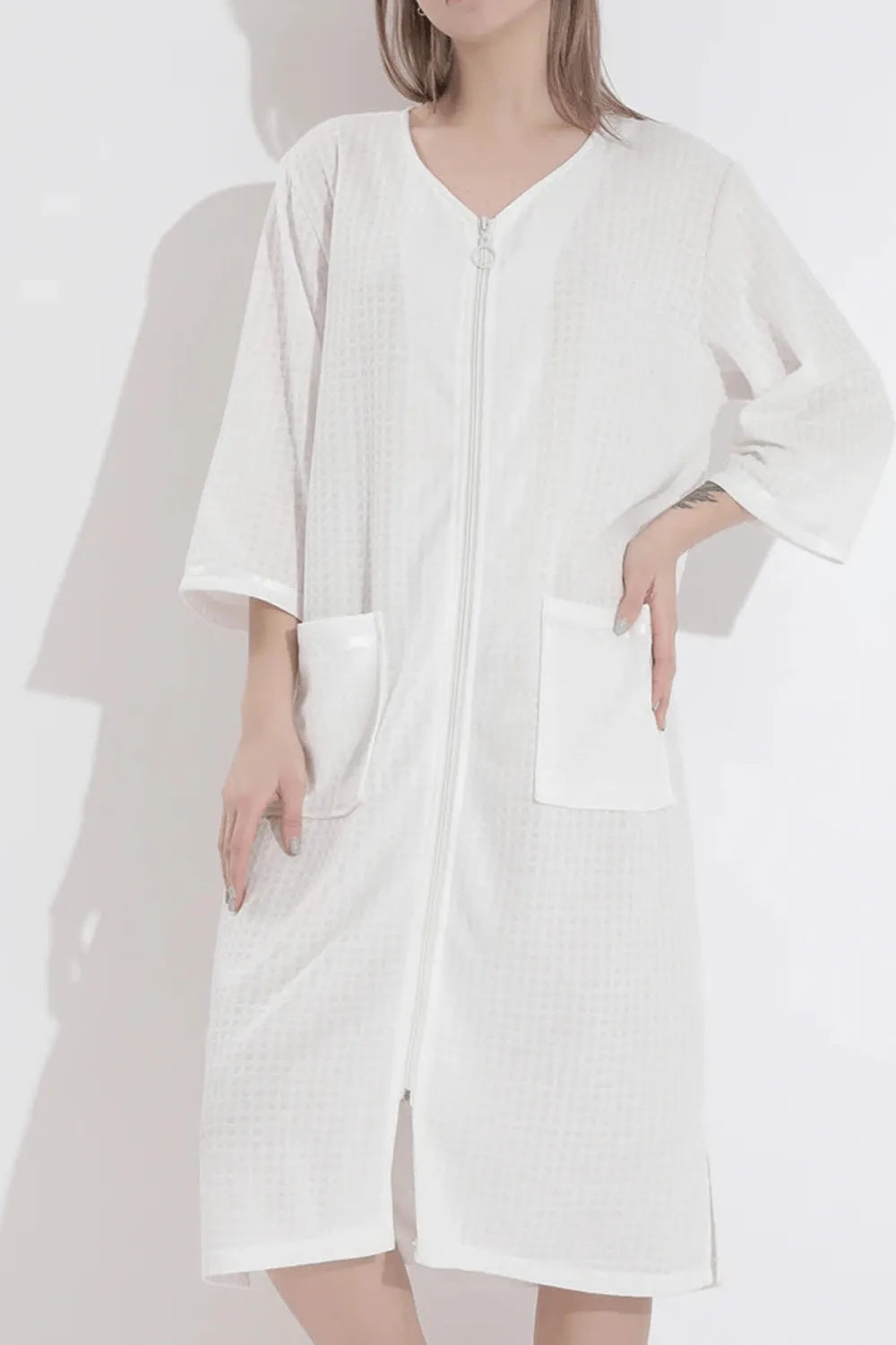 Peignoir zippé élégant pour détente à la maison