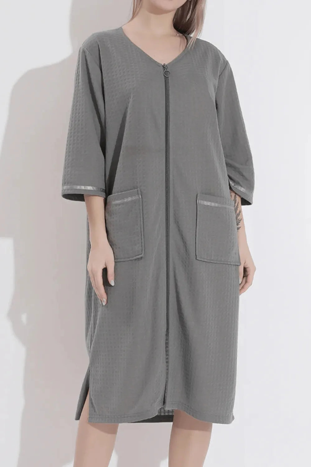 Peignoir zippé élégant pour détente à la maison