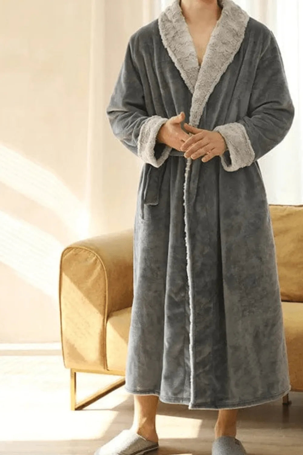 Peignoir long élégant pour homme après-bain