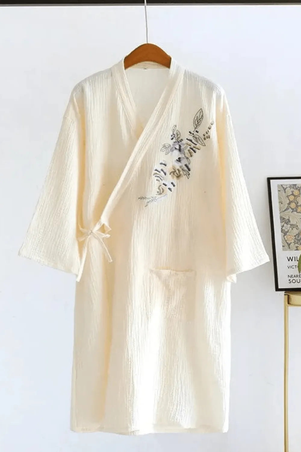 Peignoir japonais élégant style traditionnel femme
