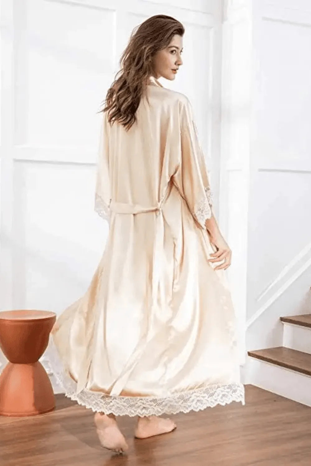 Peignoir élégant pour mariée ambiance romantique