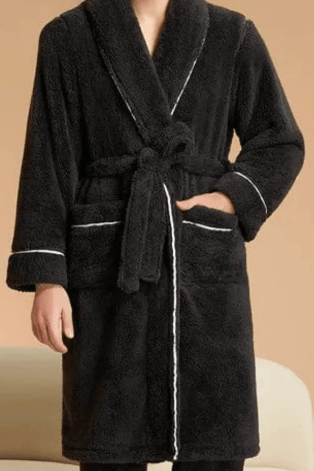 Peignoir noir élégant pour détente homme