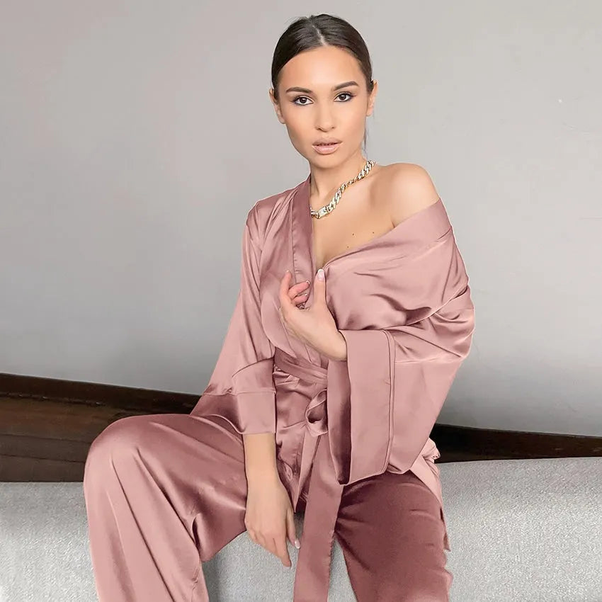 Peignoir uni élégant pour femme ambiance satin rose / s Peignoir et bain