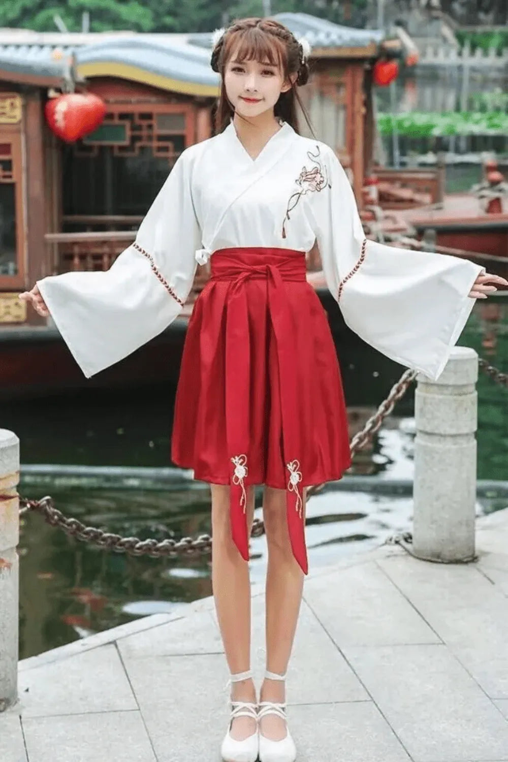 Kimono élégant femme motifs fleuris été